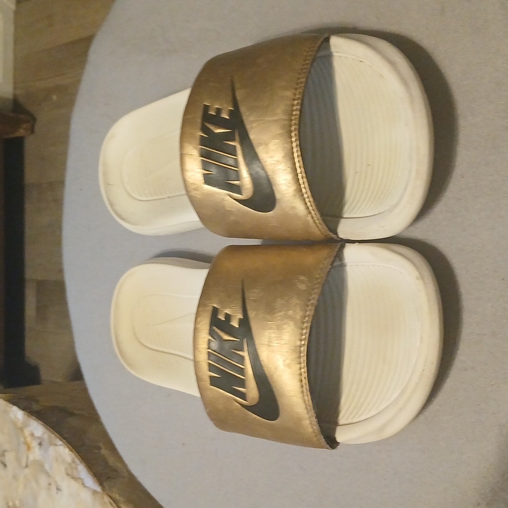Nike: Men's Slides